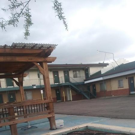 פואבלו Usa Motel מראה חיצוני תמונה